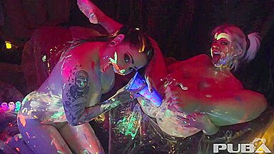 Black-light Babes Nadia And Ophelia Suck Off A Colorful Cock - Ophelia Rain, Nadia White And Phil Colons