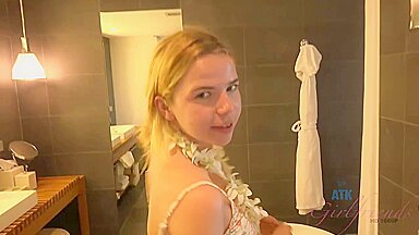Alina West - Alina Showers And Tells You She Loves You